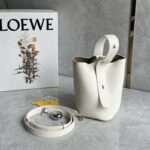 Loewe 水桶包 - Image 2