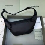 Balenciaga 胸包 - Image 2