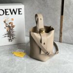 Loewe 水桶包 - Image 3