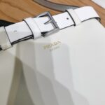 Prada 水桶包 - Image 11