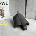 Loewe 水桶包 - Image 7