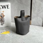 Loewe 水桶包 - Image 8
