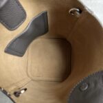Loewe 水桶包 - Image 11